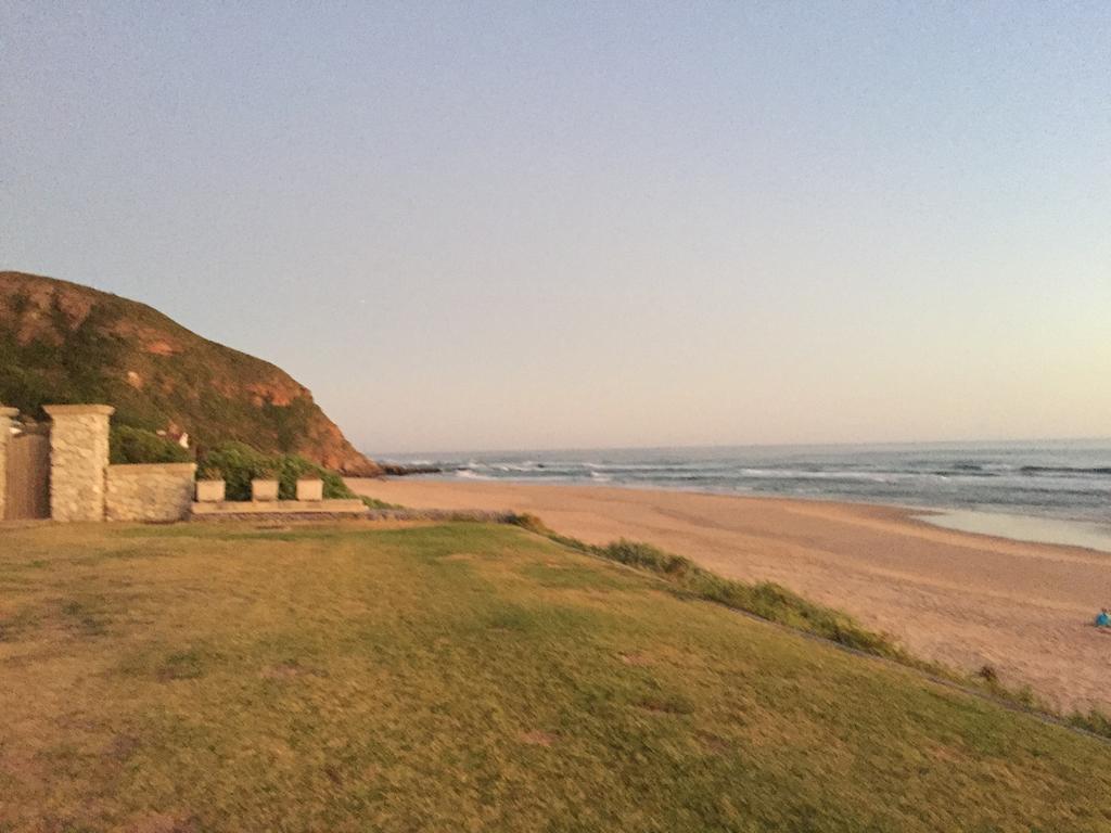 The Beach House - Holiday home *